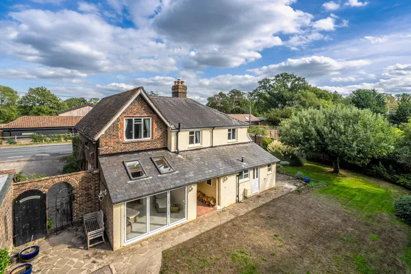 Tilburstow Hill Road, South Godstone, RH9 photo 14