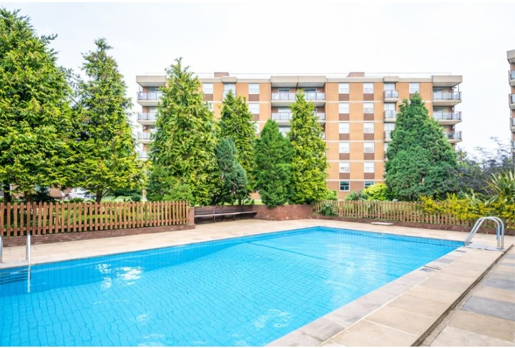 DOUBLE ROOM  ALL BILLS INCLUDED  FLEXI STAY  GATED DEVELOPMENT Image 10