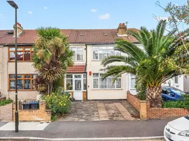 Hazelwood Avenue, Morden photo
