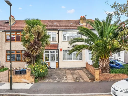 Hazelwood Avenue, Mordenphoto