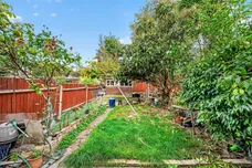Hazelwood Avenue, Morden
