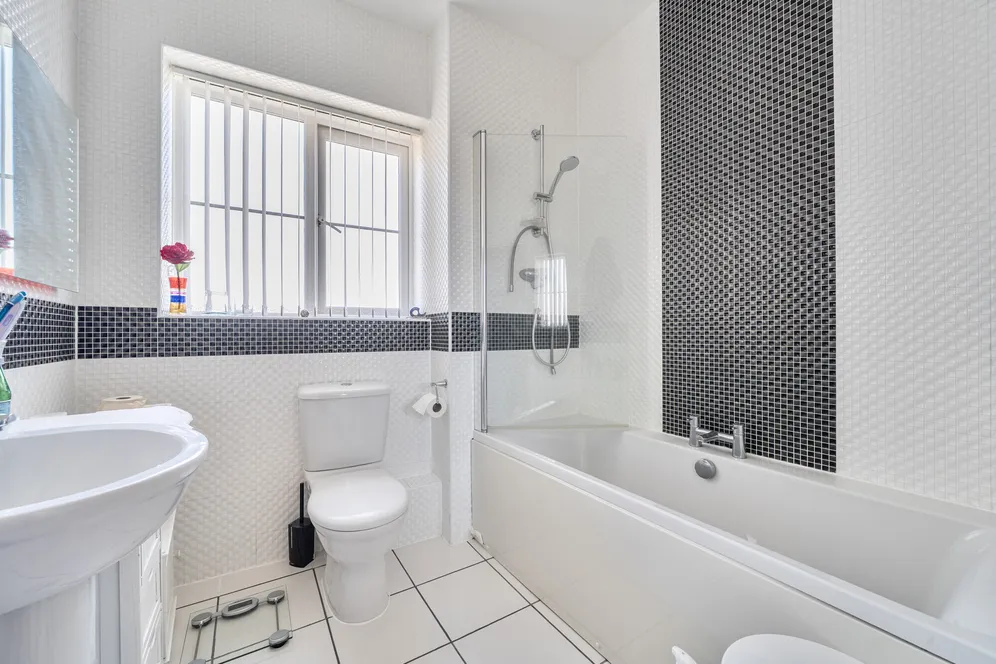 Shearwater Road, Hemel Hempstead, HP3 photo 15