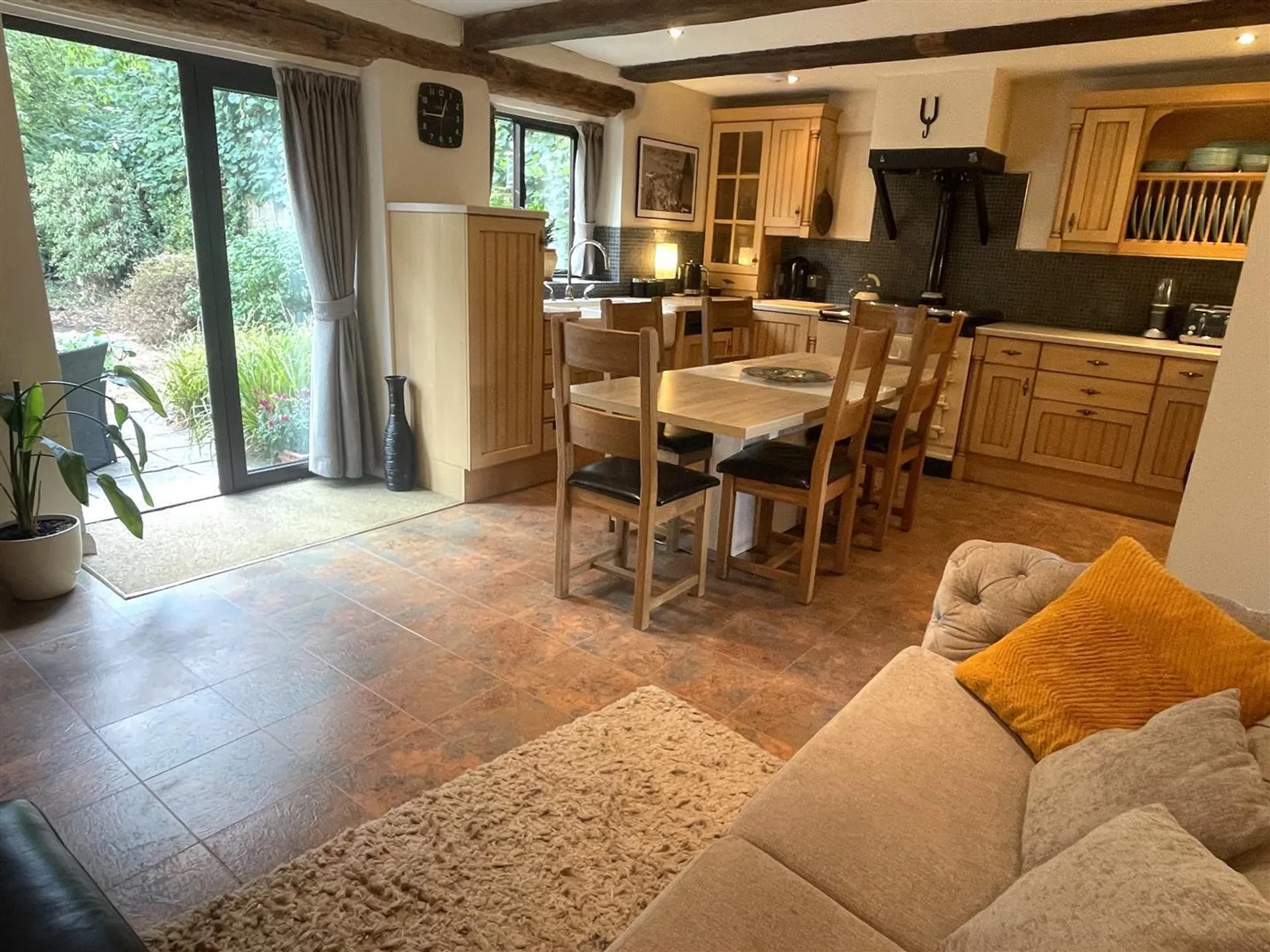 Property photo top 2