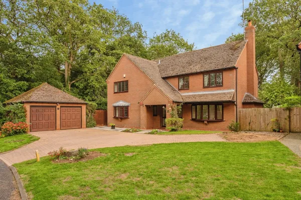 Purshall Close, REDDITCH, Worcestersh...