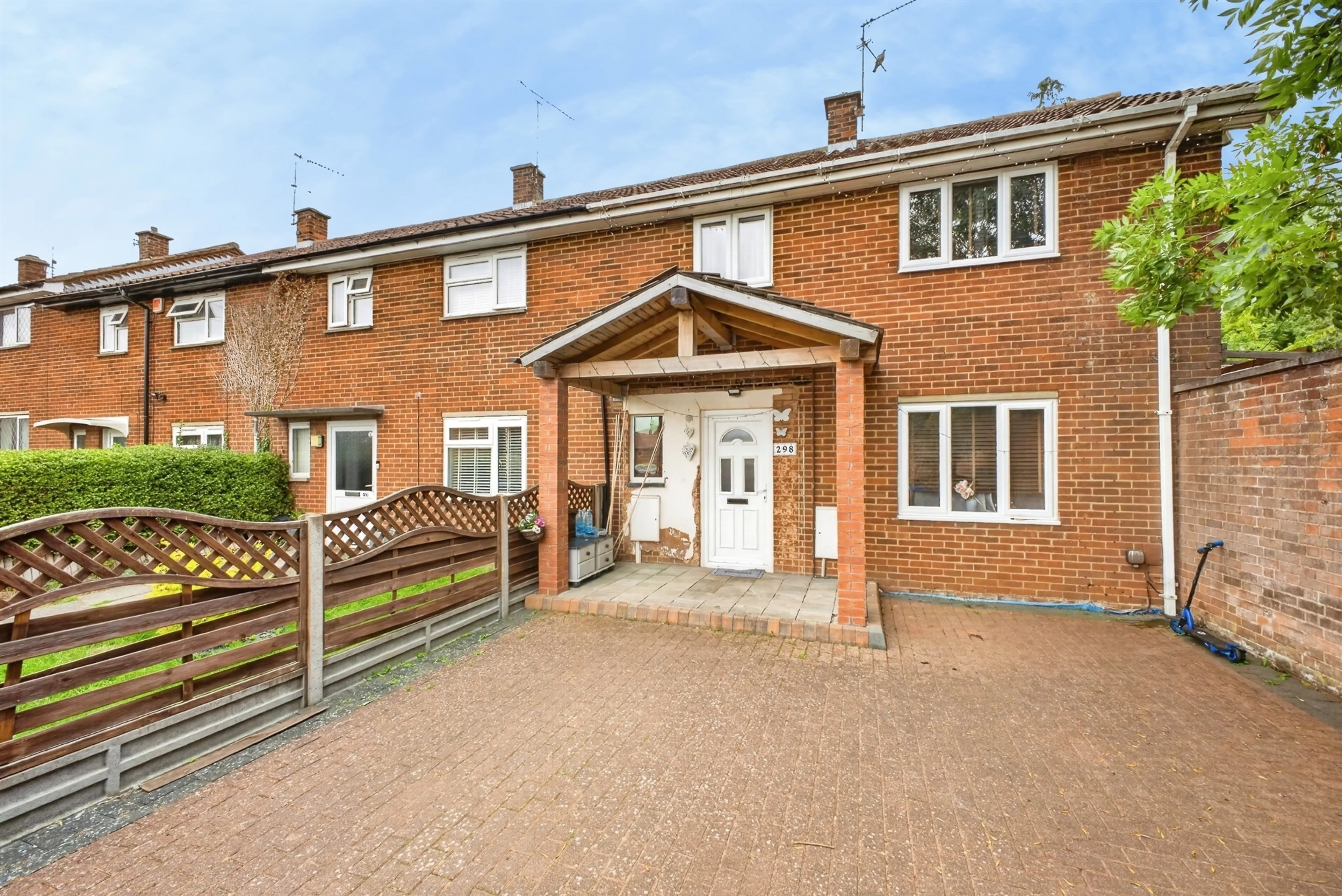 Property at Broadmead Avenue, Northampton