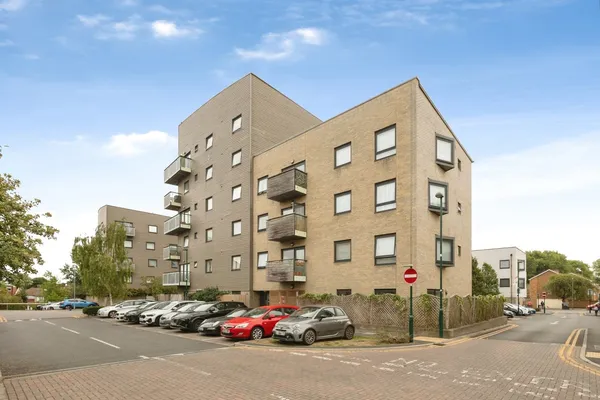 Baywillow Avenue, Carshalton, SM5