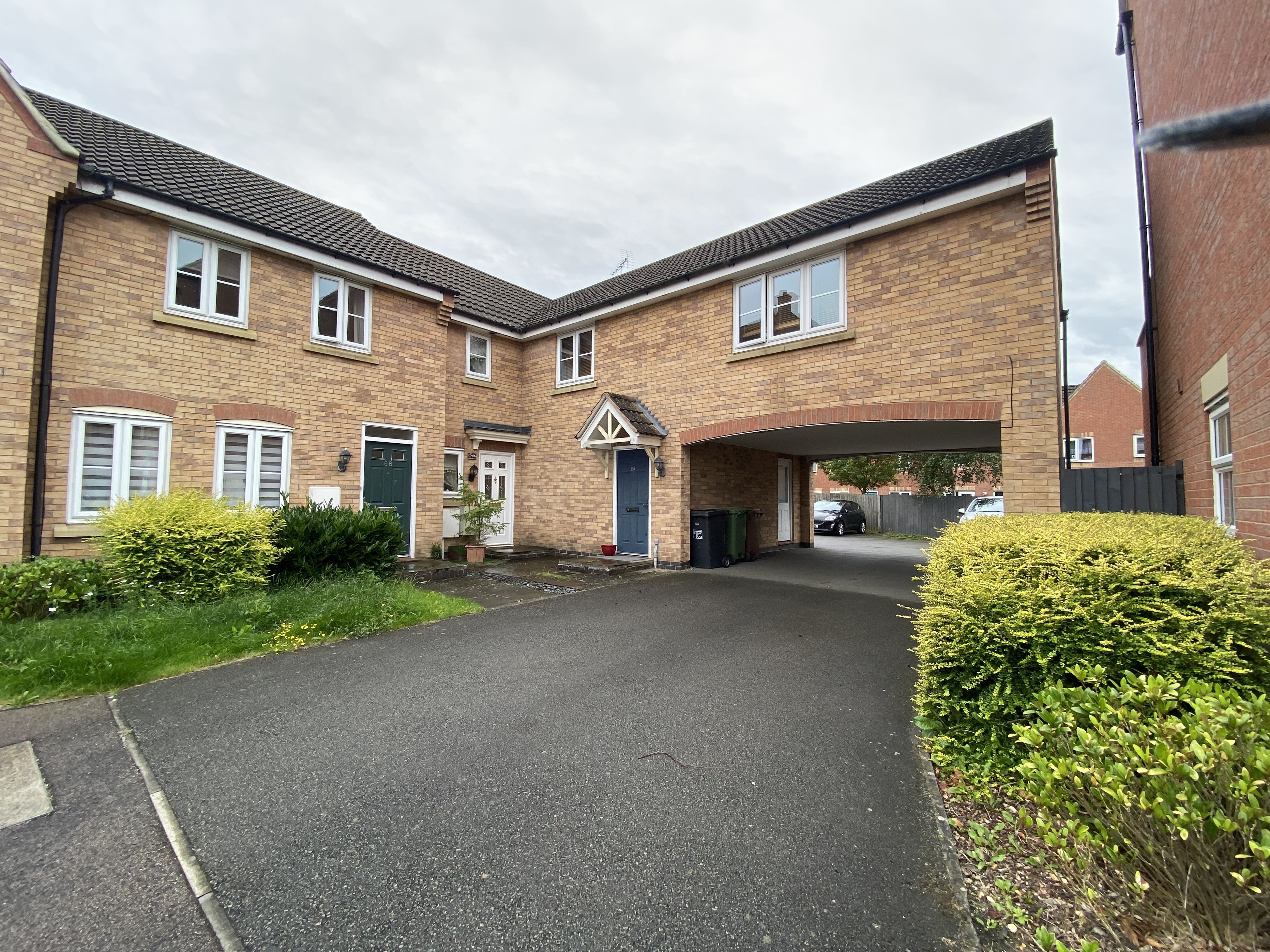 Fieldfare Close