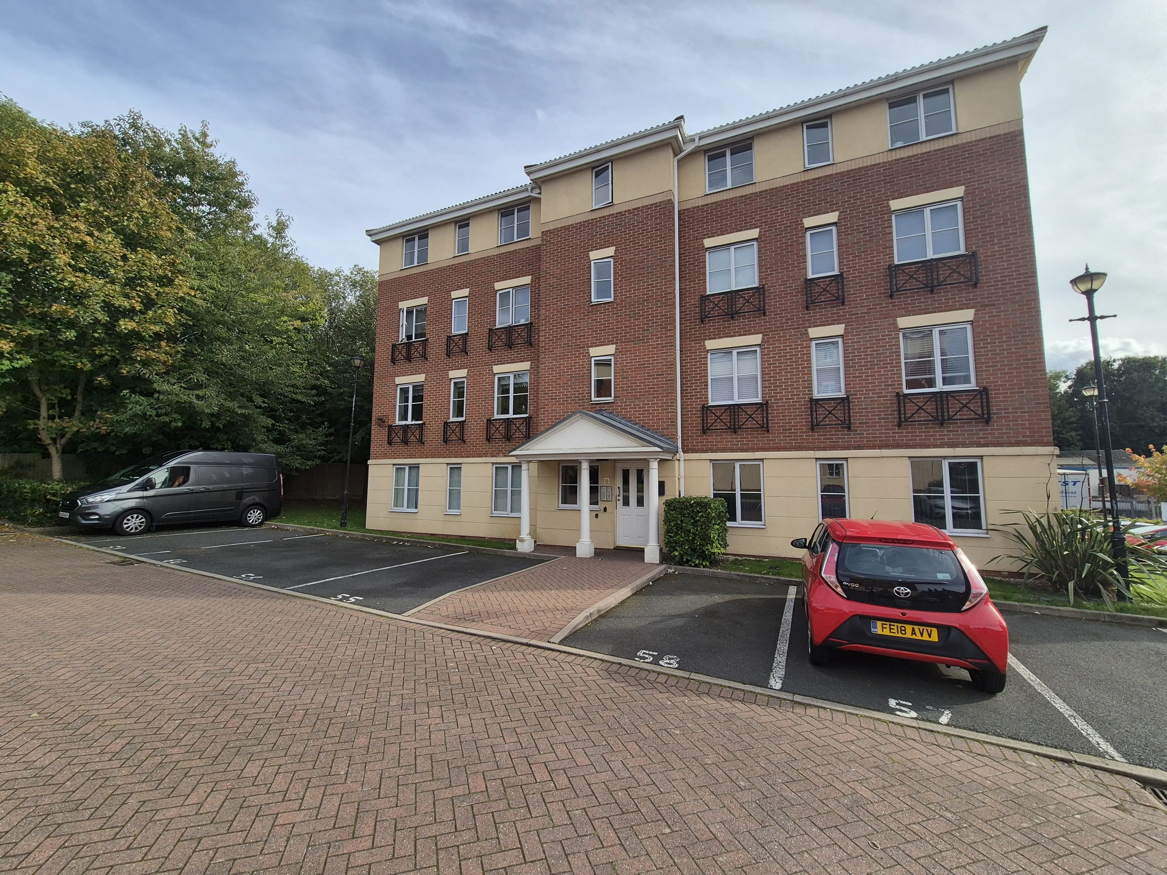 Property photo 0