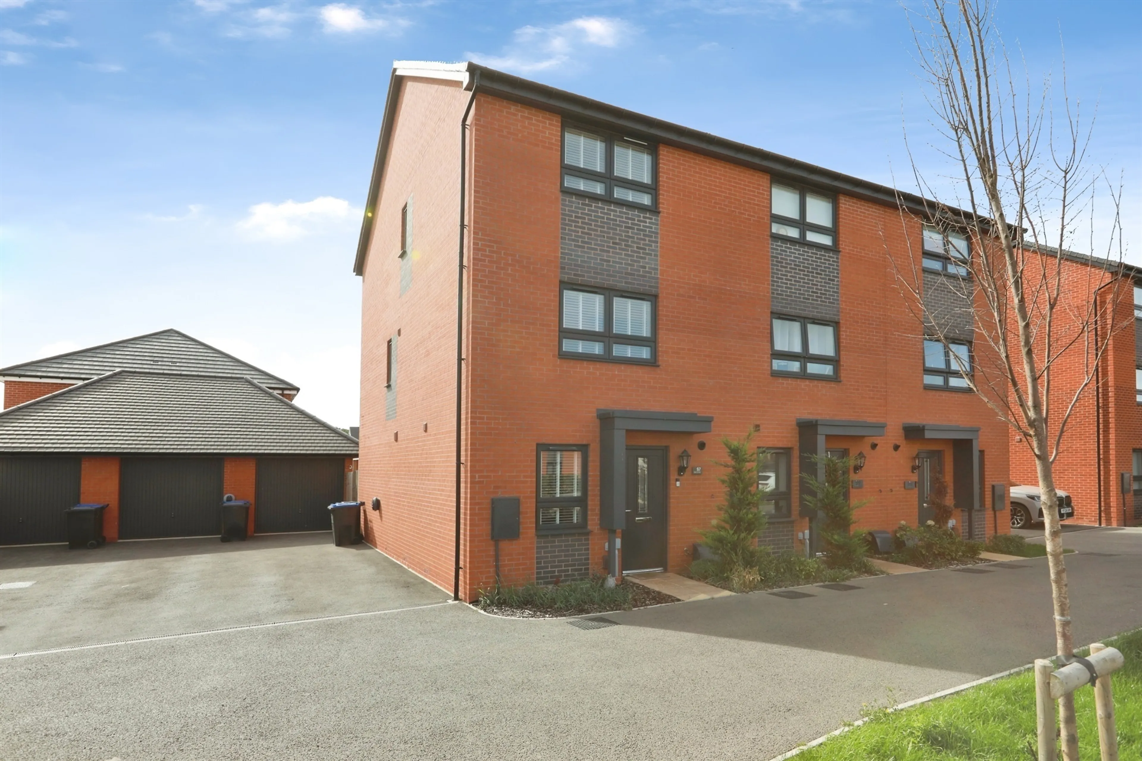 Property at White Lias Way, Upper Lighthorne, Leamington Spa