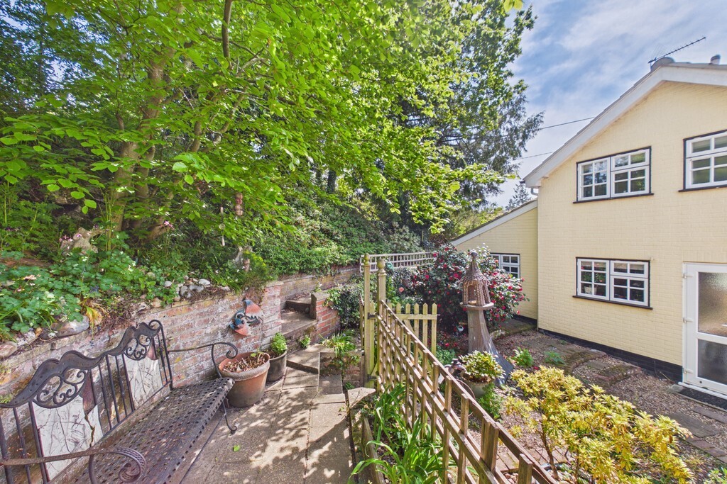 The Street, Holton Image 33