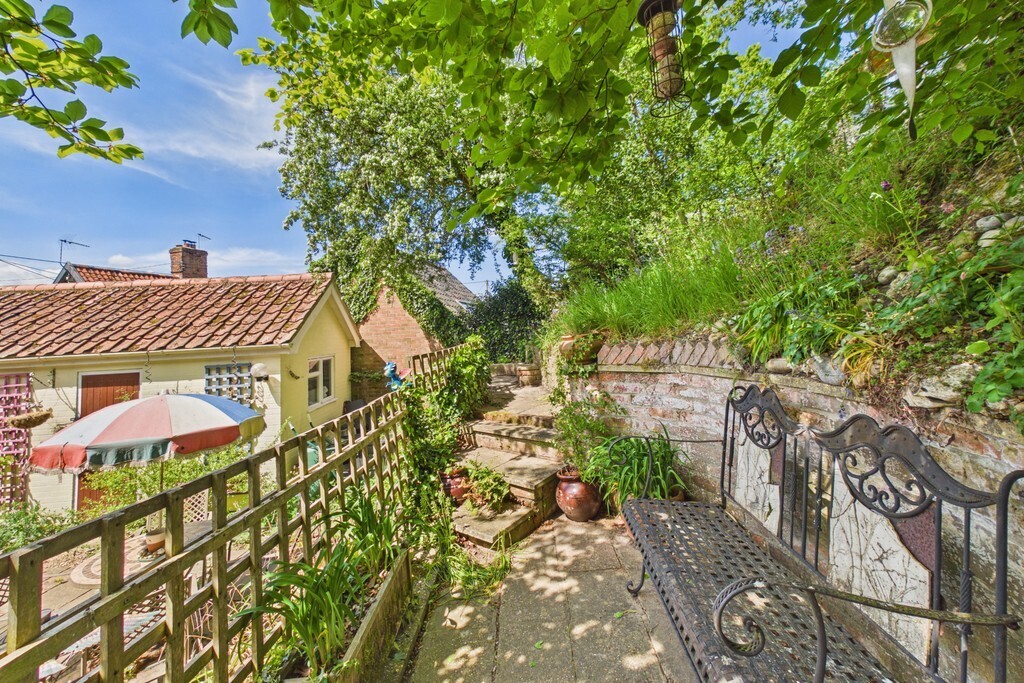 The Street, Holton Image 34