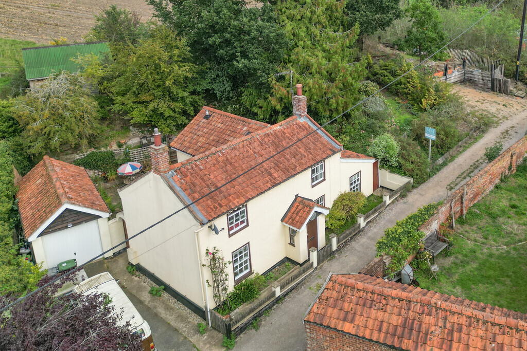 The Street, Holton Image 37
