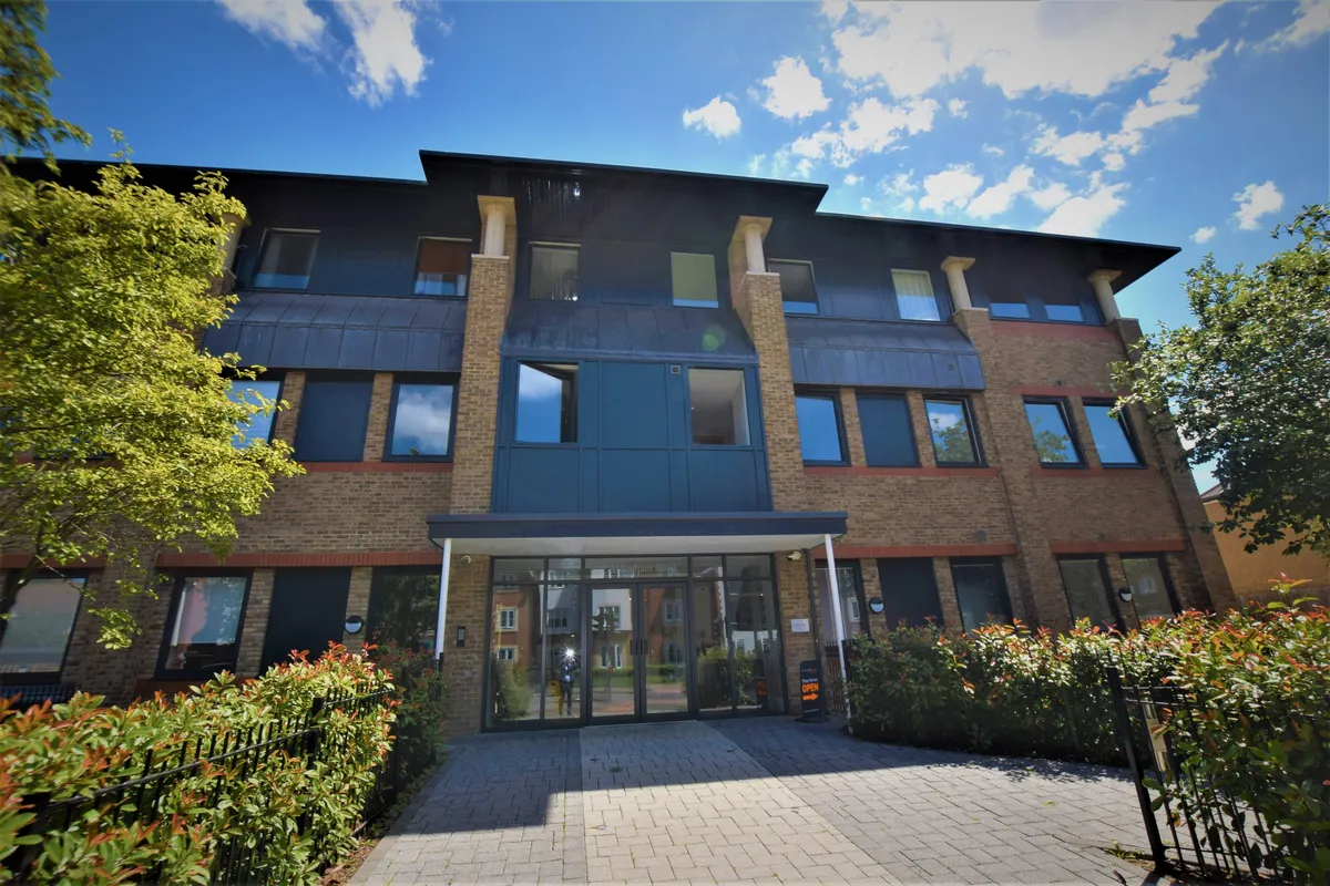 Aldenham Road, Bushey