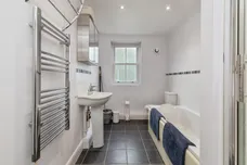 Eveleigh Avenue, Bath