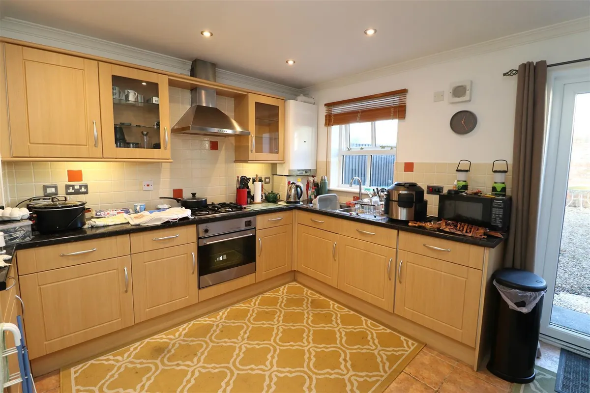 2 Jubilee CloseTown StreetShiptonthorpe