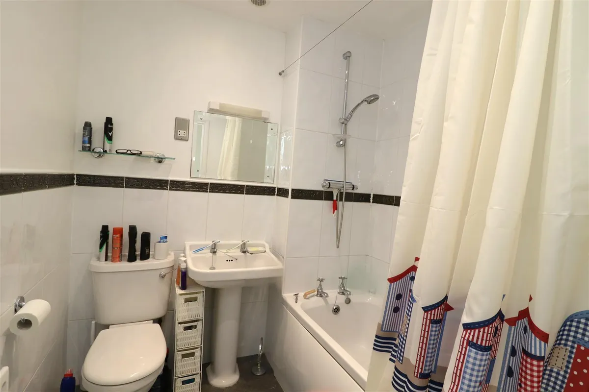 2 Jubilee CloseTown StreetShiptonthorpe