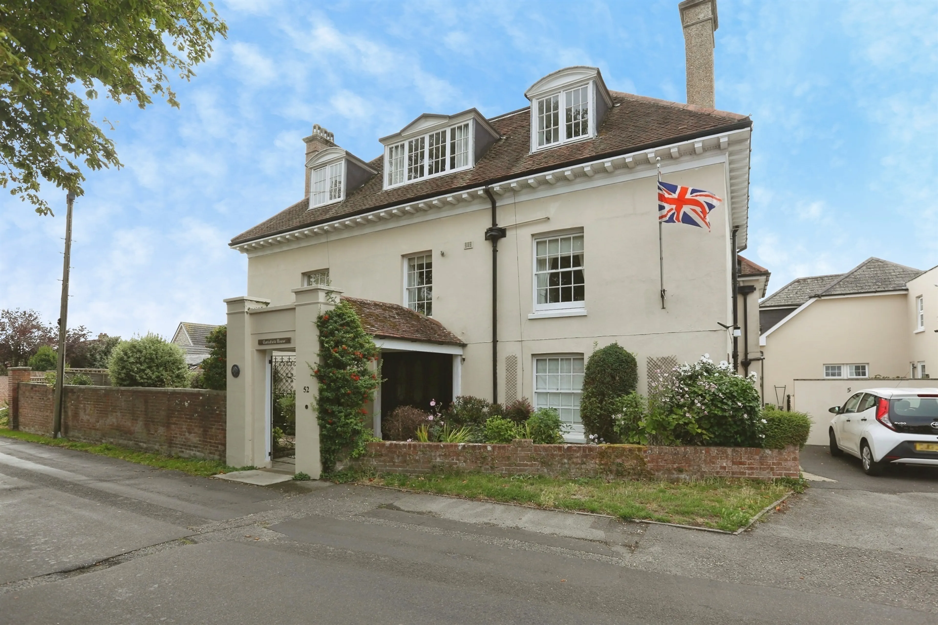Property at Catisfield Lane, Fareham