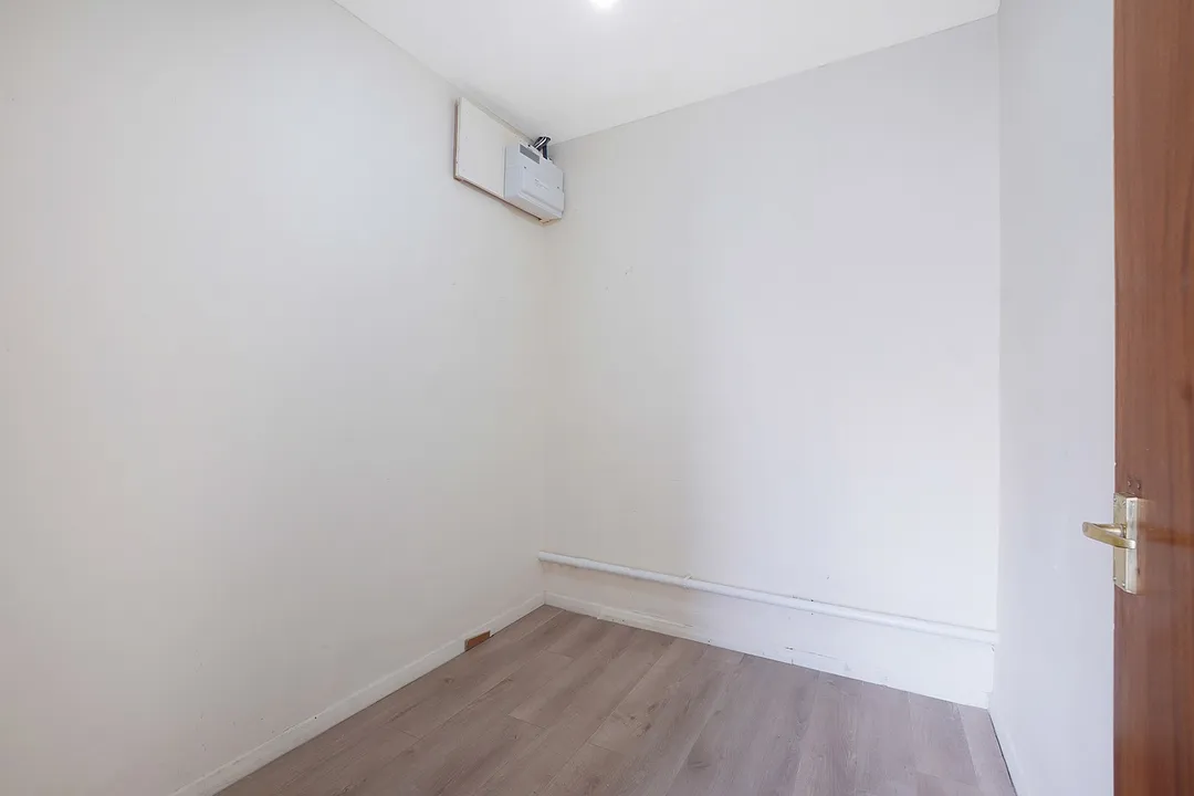 https://mr0.homeflow-assets.co.uk/files/photo/image/48494/4218/_x_/c16c46d3ca5f90777c29ab1ffb940559.jpg