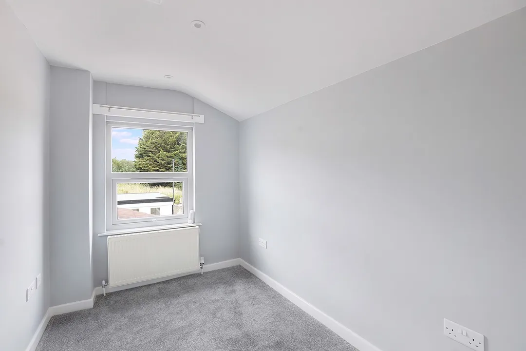 https://mr0.homeflow-assets.co.uk/files/photo/image/48494/4253/_x_/c4ebf5d075a9fc42be765fdd5c584527.jpg