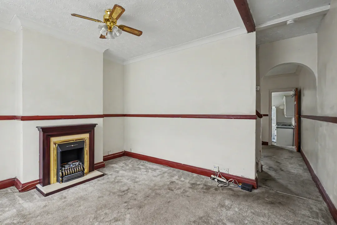 https://mr0.homeflow-assets.co.uk/files/photo/image/48494/4856/_x_/828b3665a5e62d05ccab0d31d08e26af.jpg