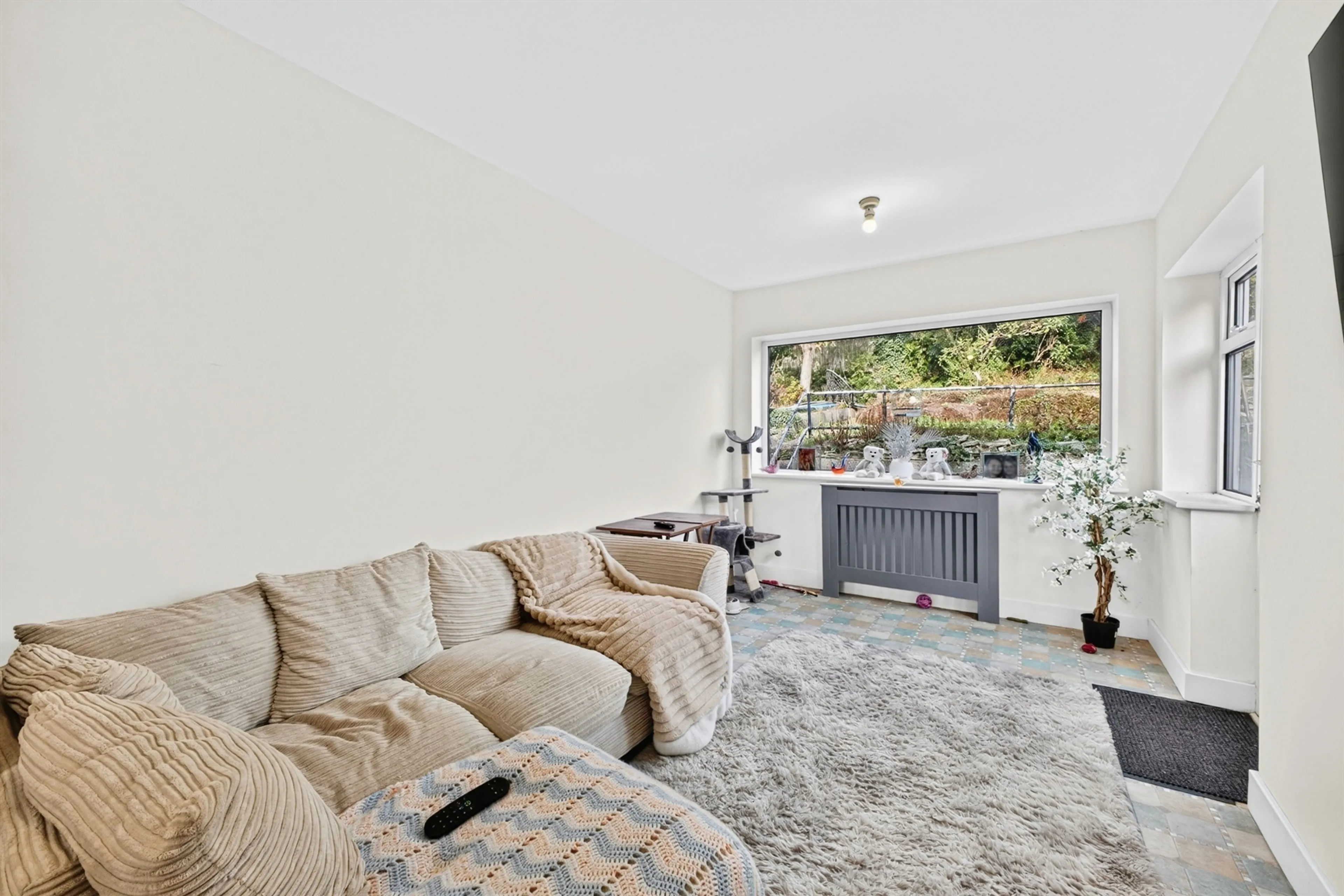 Property at Chalcombe Road, Northampton