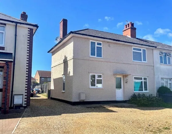 Peterborough Road, Farcet PE7 3BH