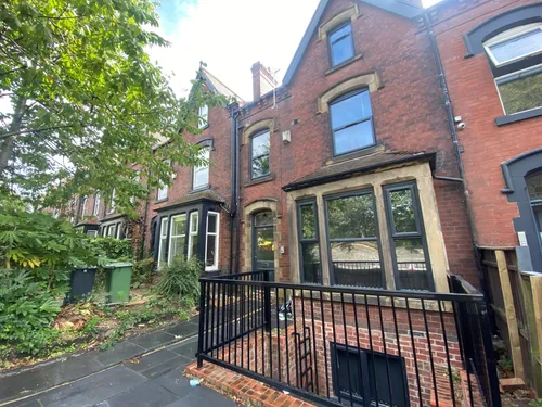 Back Manor Terrace, LEEDSphoto