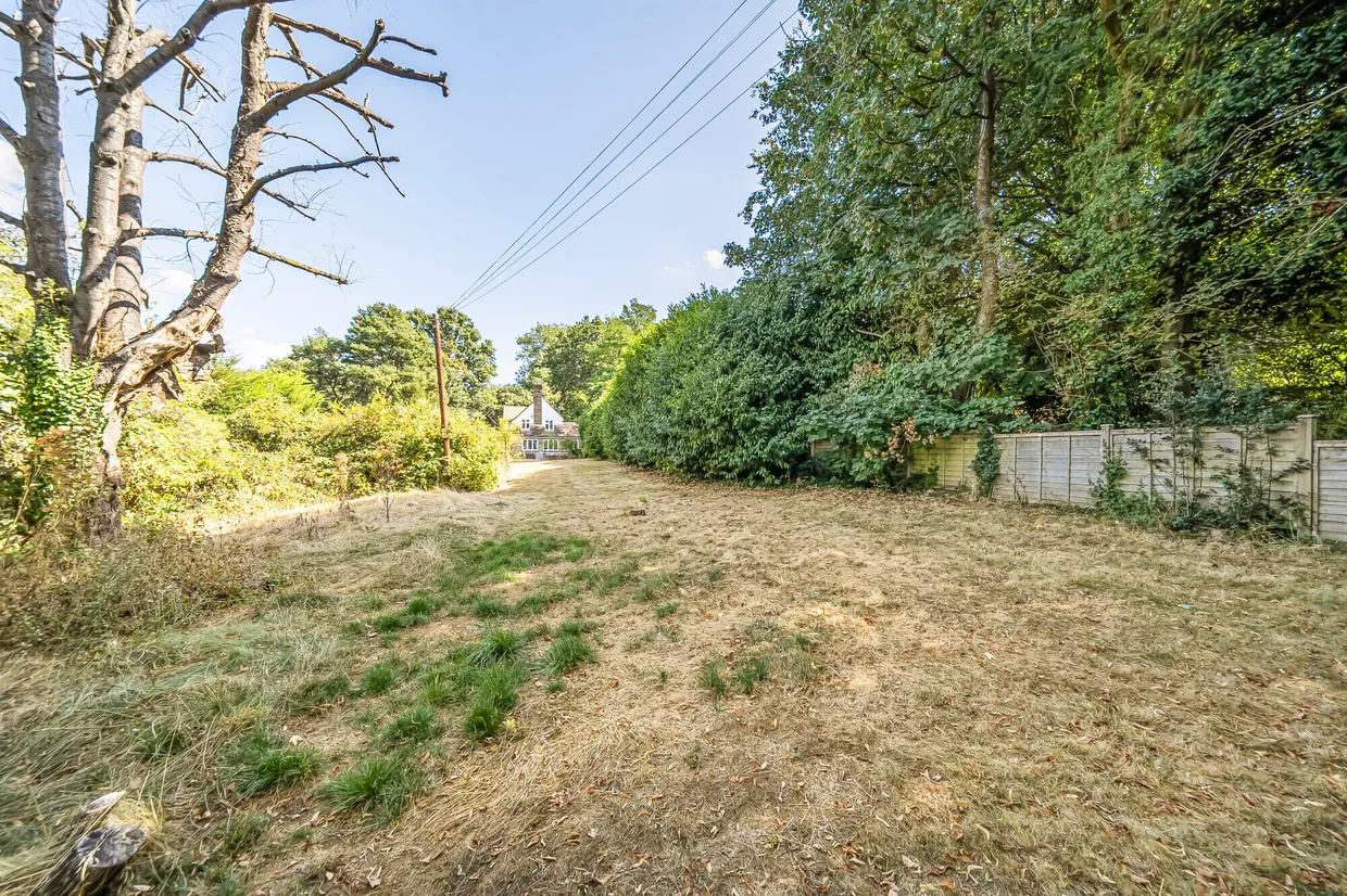 Redhill Common, Redhill, RH1 photo 14