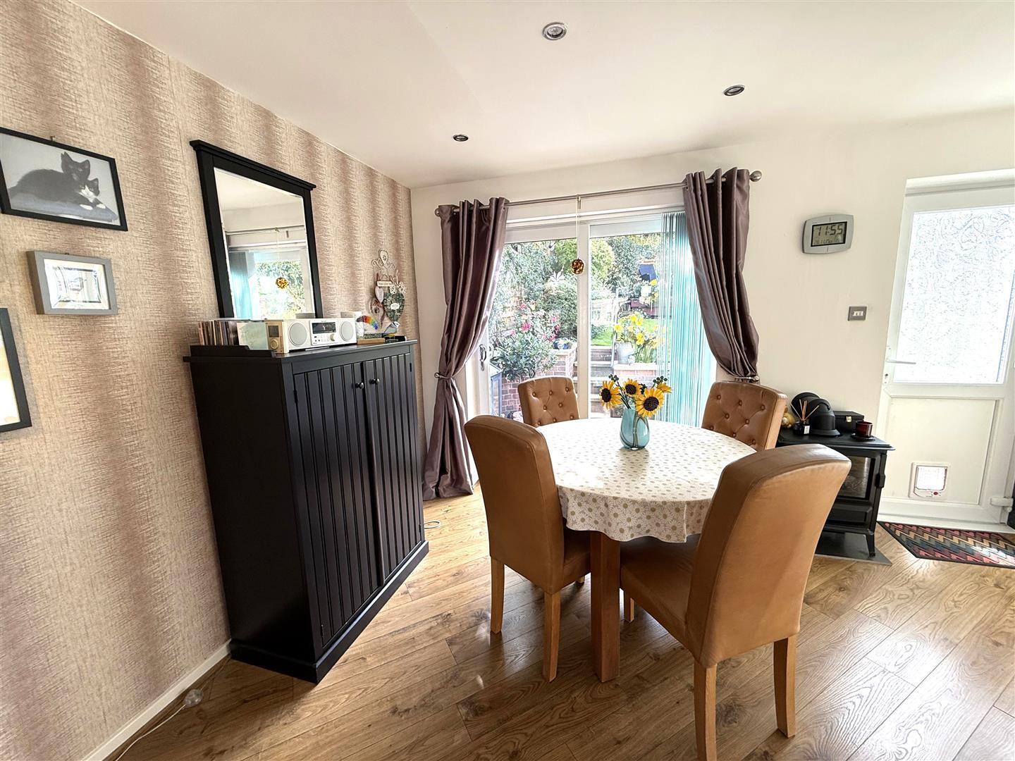 Robertson Drive, Sheffield Image 13