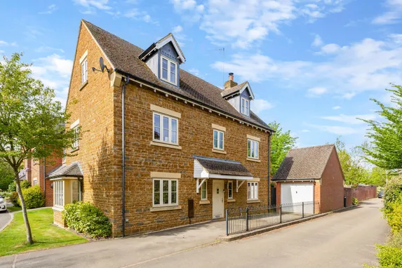 Crab Tree Close, Bloxham, OX15