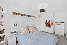 Limpsfield Avenue, London