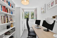 Limpsfield Avenue, London