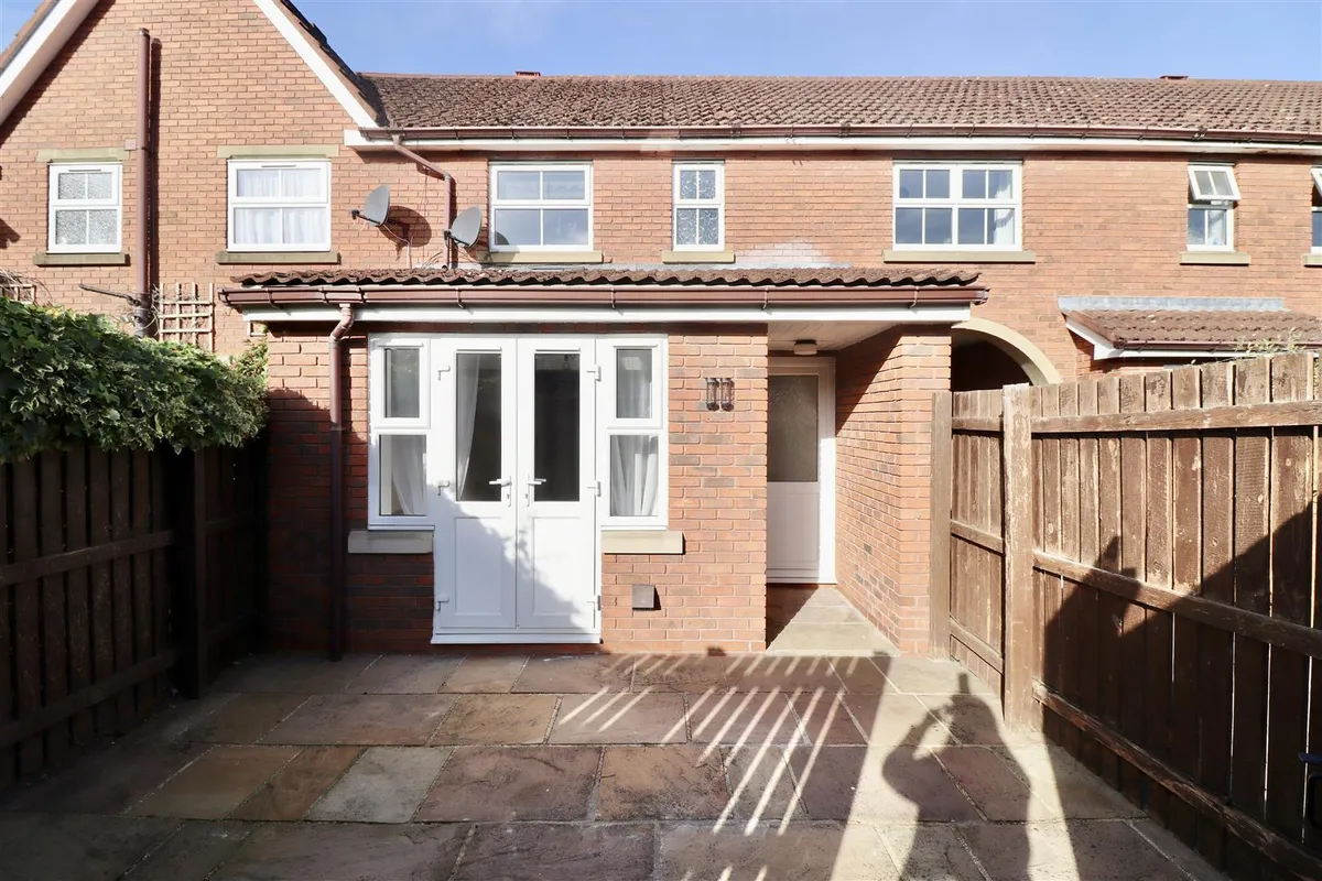 Jervis Court, Sutton On Derwent, York