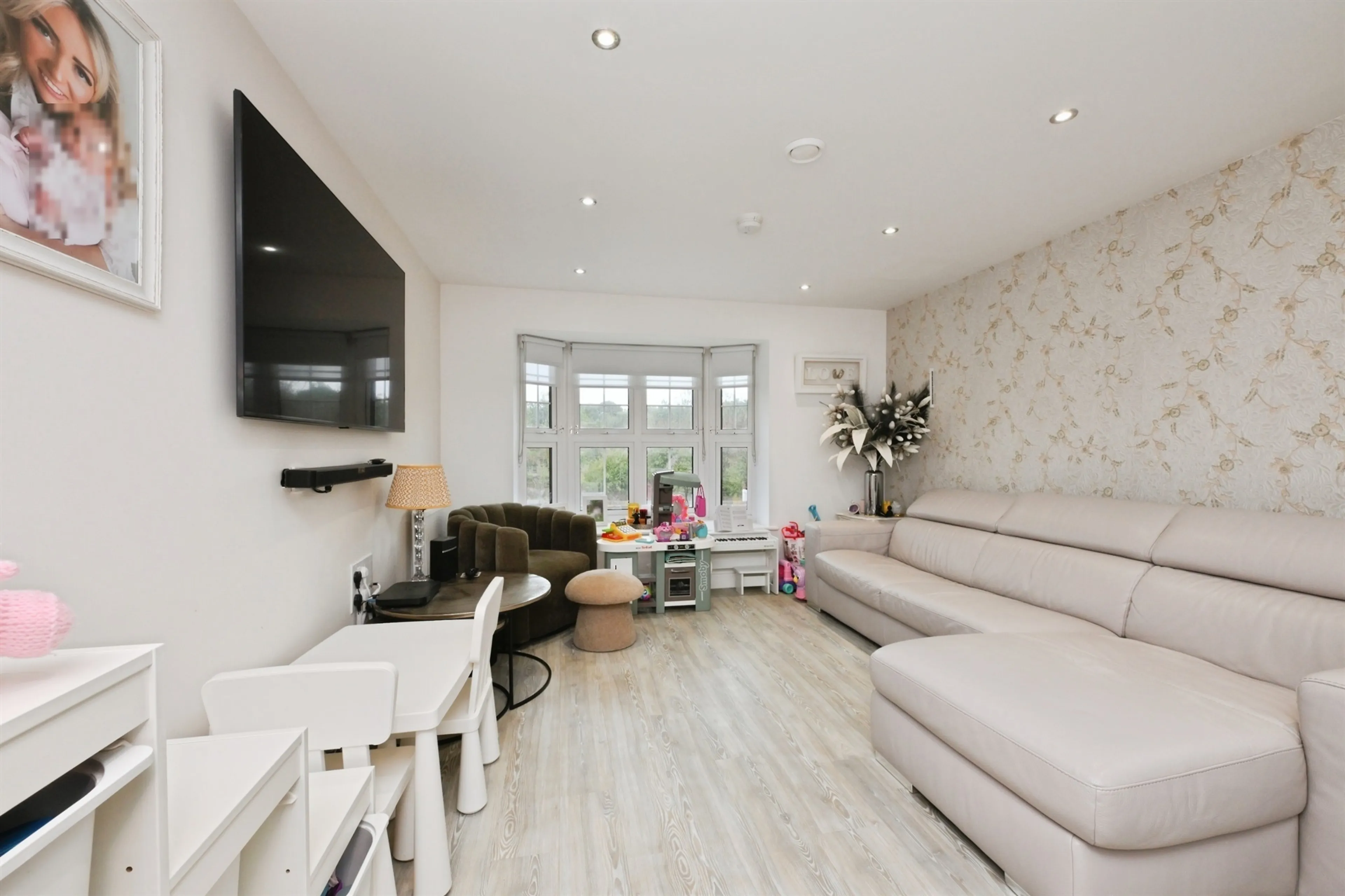 Property at Moye Close, Hoddesdon