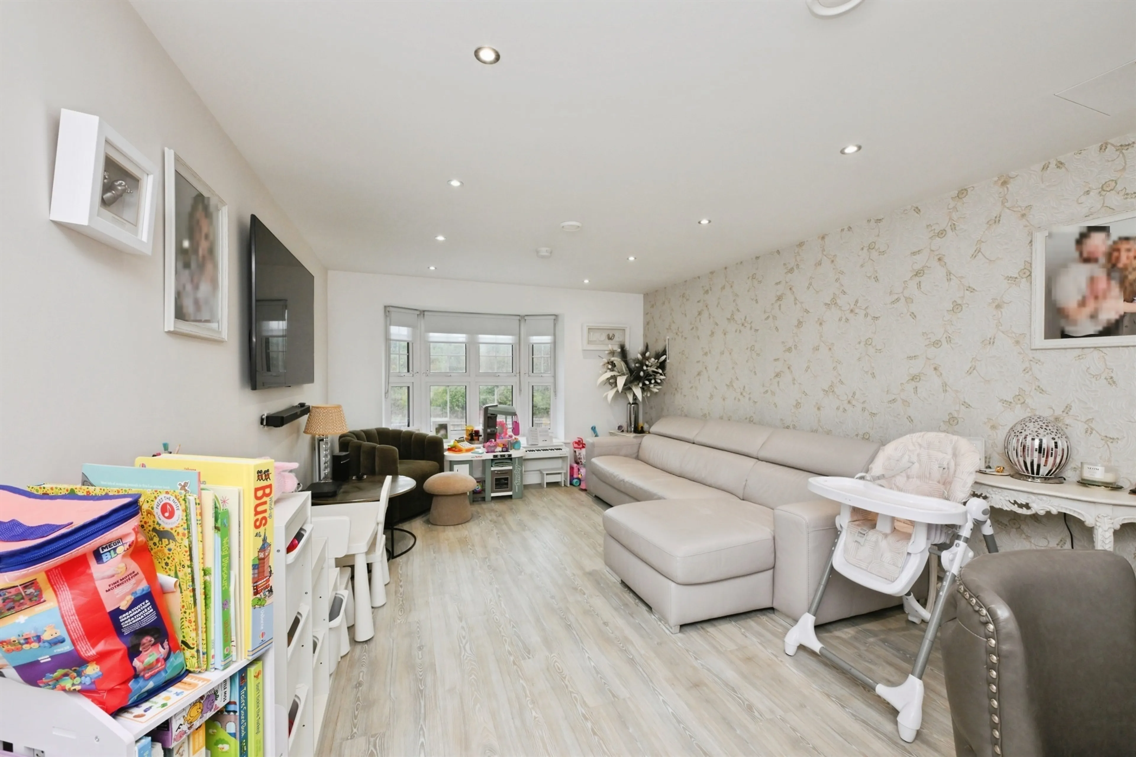 Property at Moye Close, Hoddesdon