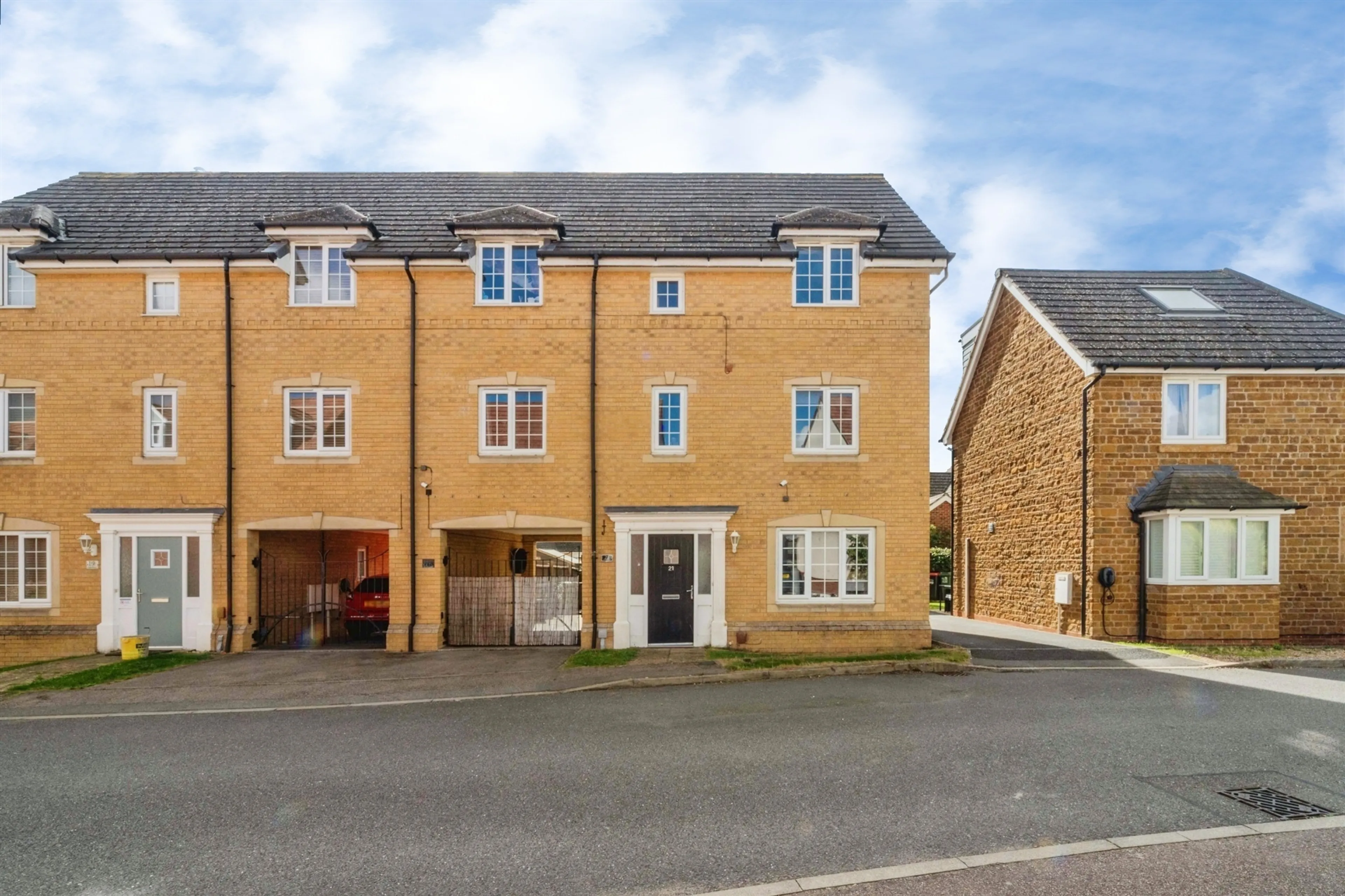 Property photo 0