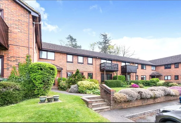 Collingwood Rise, Camberley, Surrey, ...