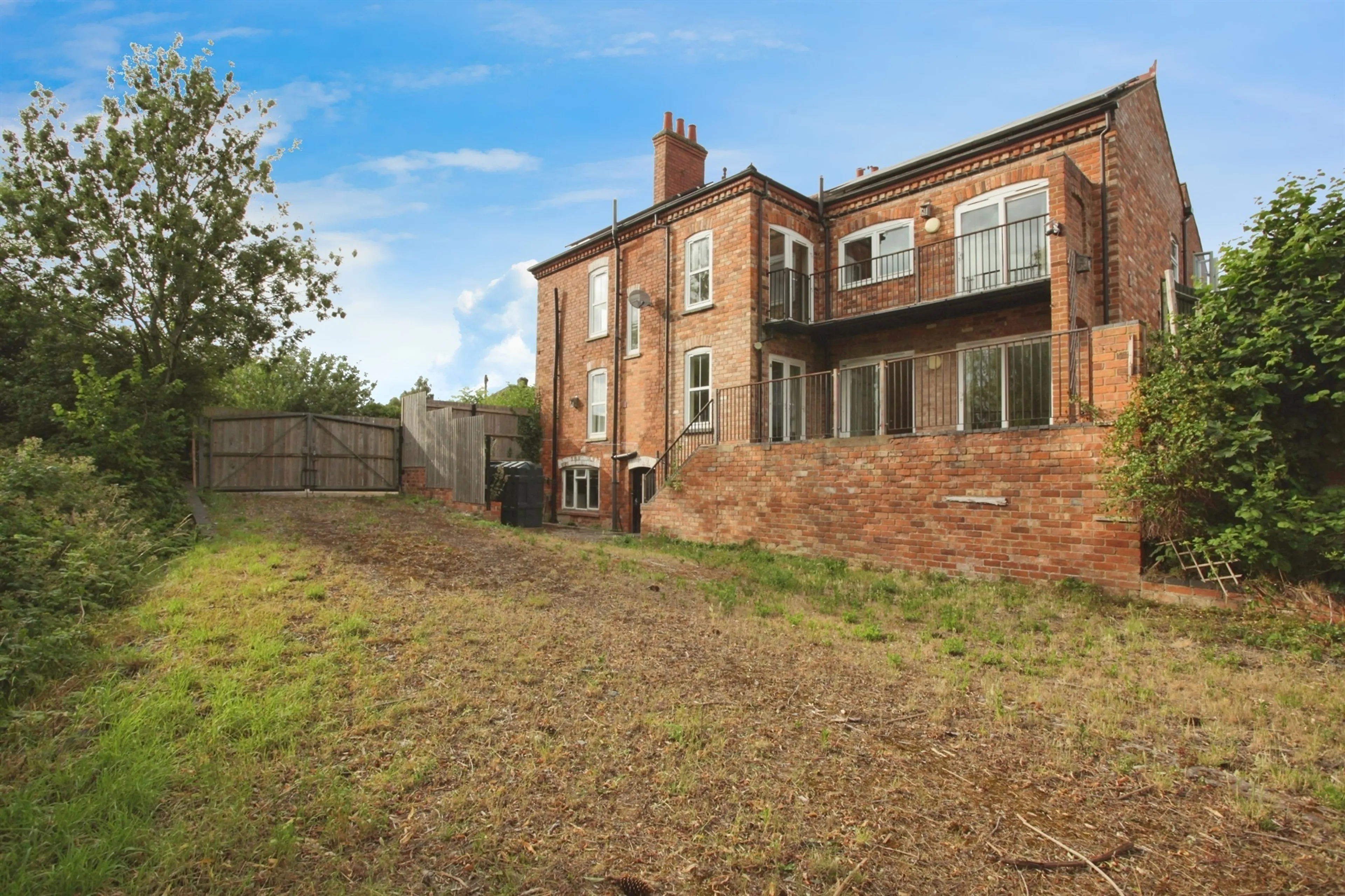 Property at Vicarage Hill, Clifton Upon Dunsmore, Rugby