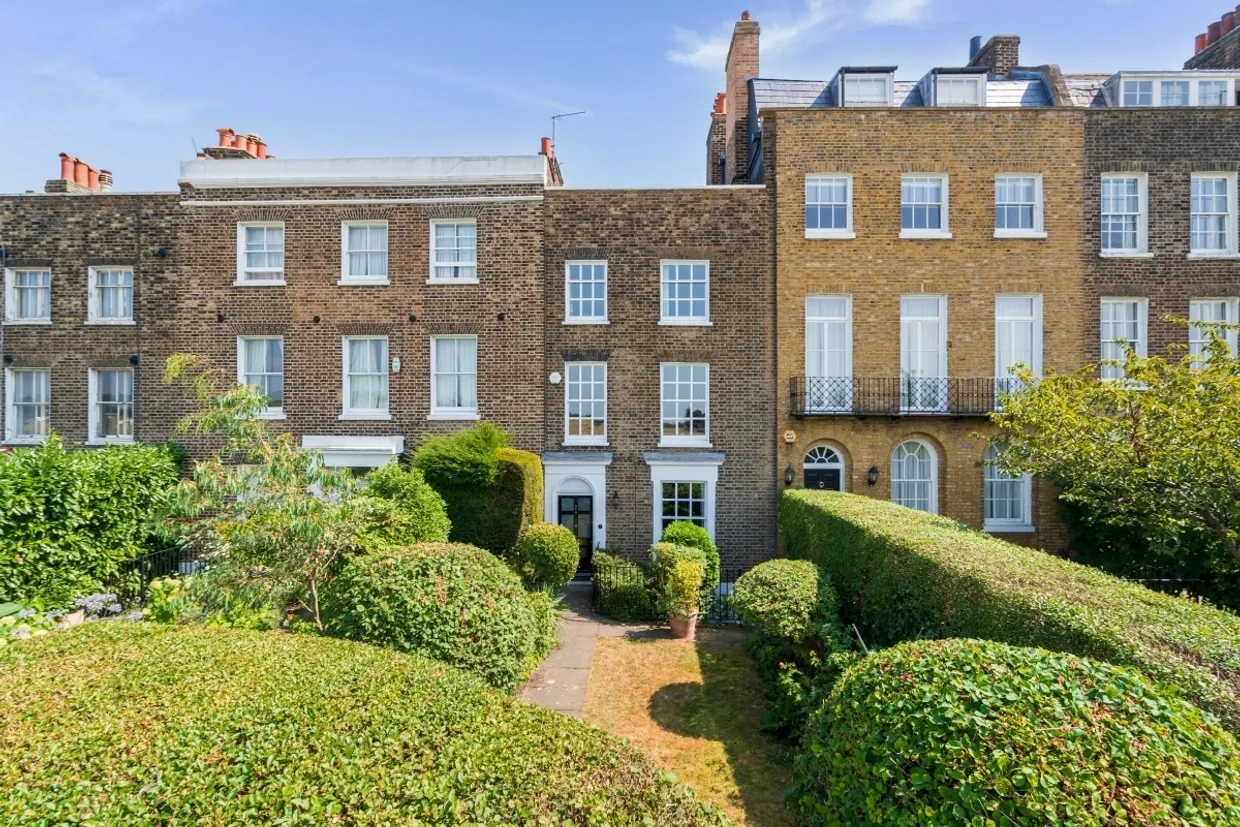 Montpelier Row London SE3 photo 1