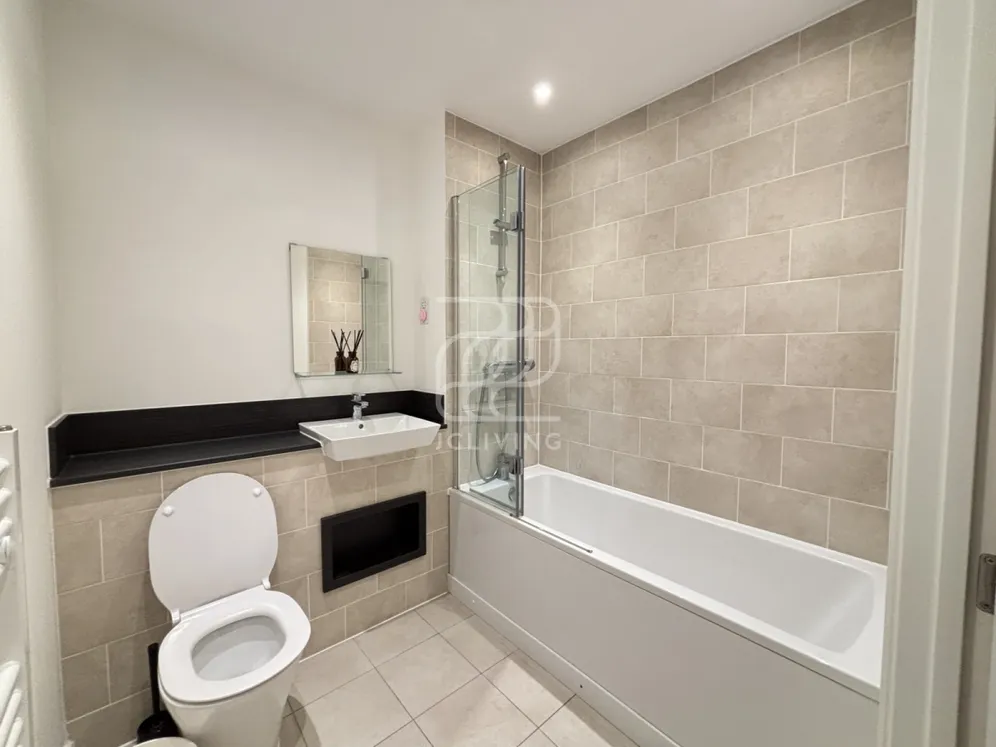 East Acton Lane London W3 photo 13