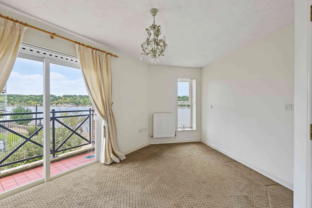 https://mr0.homeflow-assets.co.uk/files/photo/image/48501/8328/_x_/1545cc1b9affbfffb050547959ceeb30.jpg