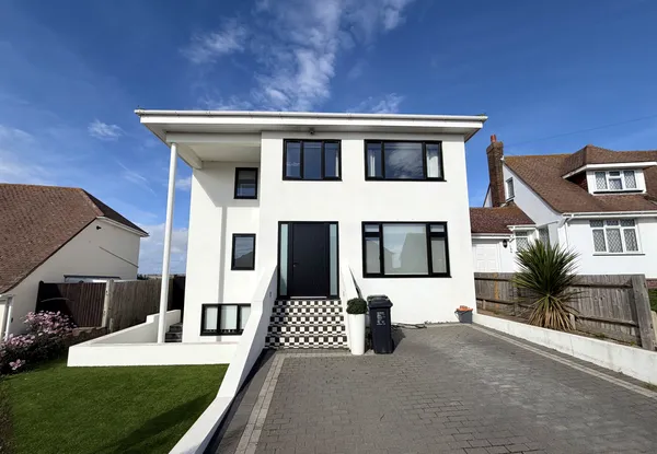 Grand Crescent, Rottingdean, BN2 7GL