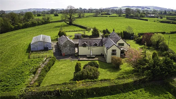 Treuddyn, Mold, CH7 photo 34