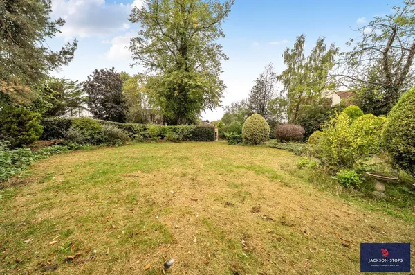 Weathercock Lane, Woburn Sands, MK17 photo 4