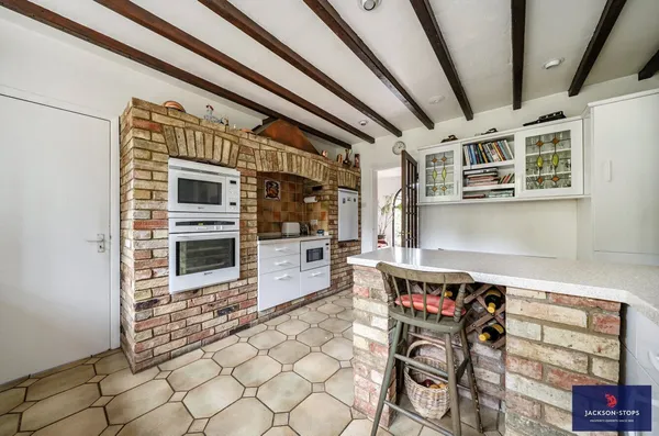 Weathercock Lane, Woburn Sands, MK17 photo 14