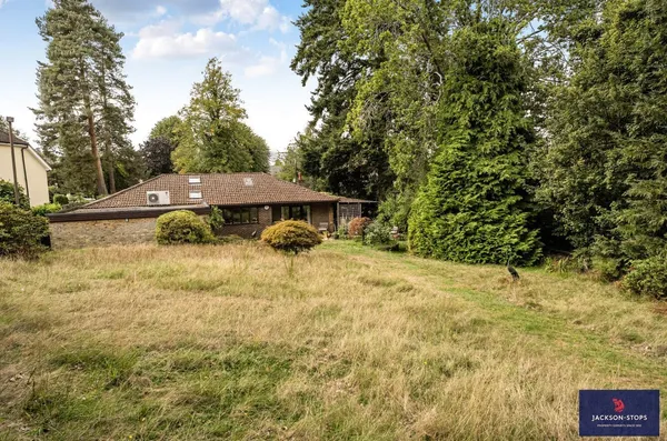 Weathercock Lane, Woburn Sands, MK17 photo 15