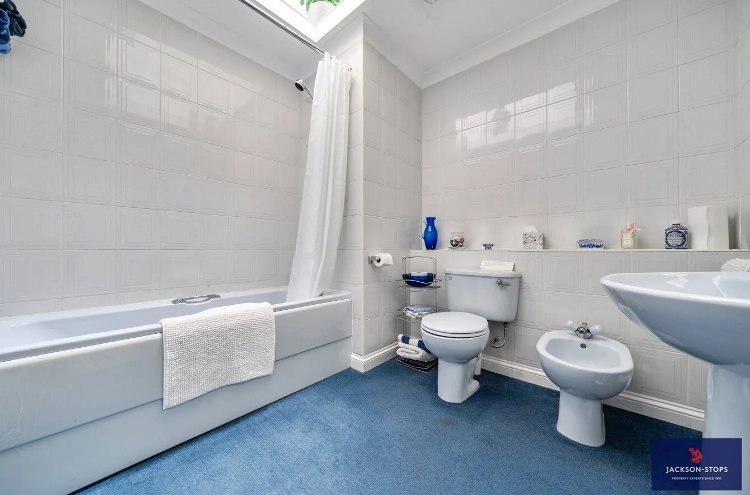 Weathercock Lane, Woburn Sands, MK17 photo 18