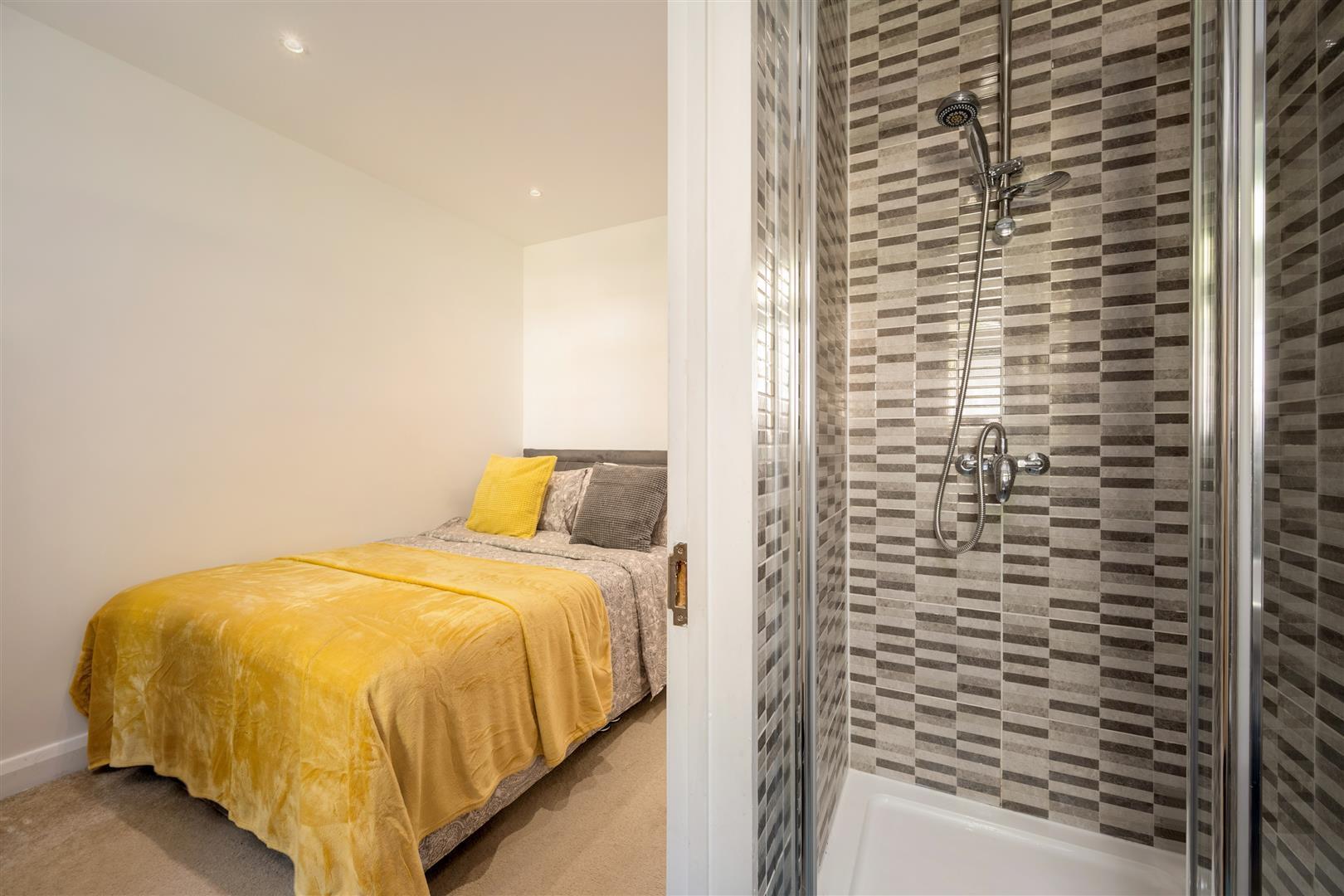 Warwick Lodge, London Image 10