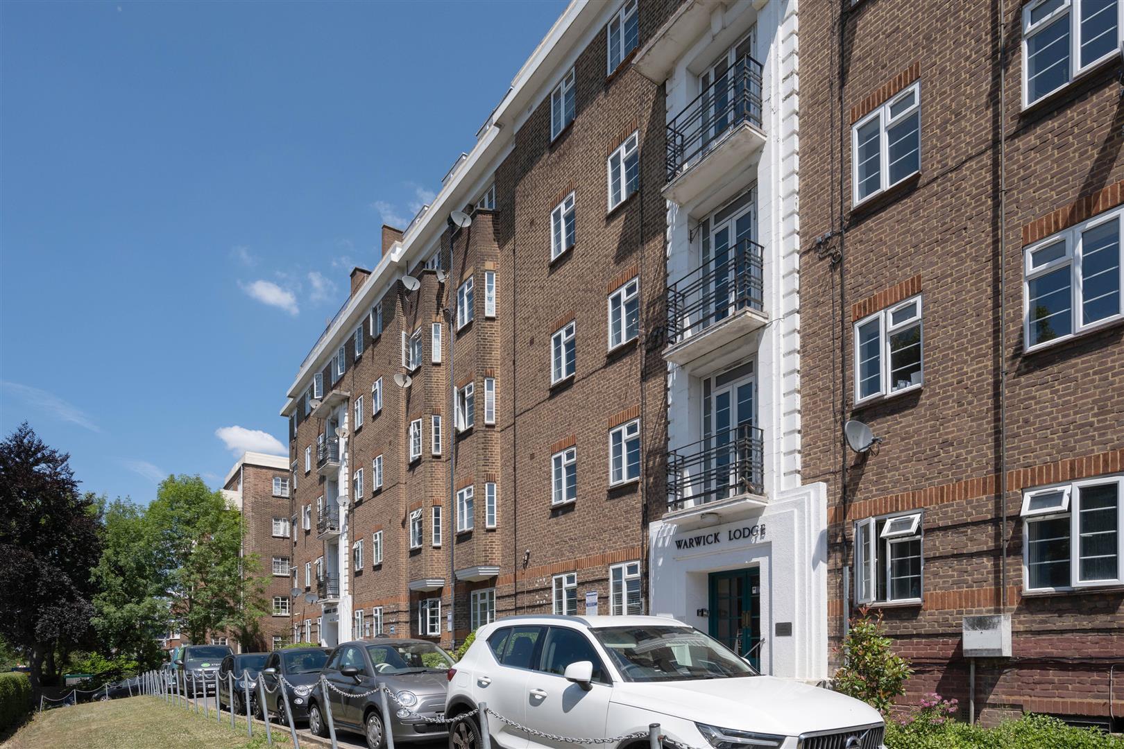 Warwick Lodge, London Image 14