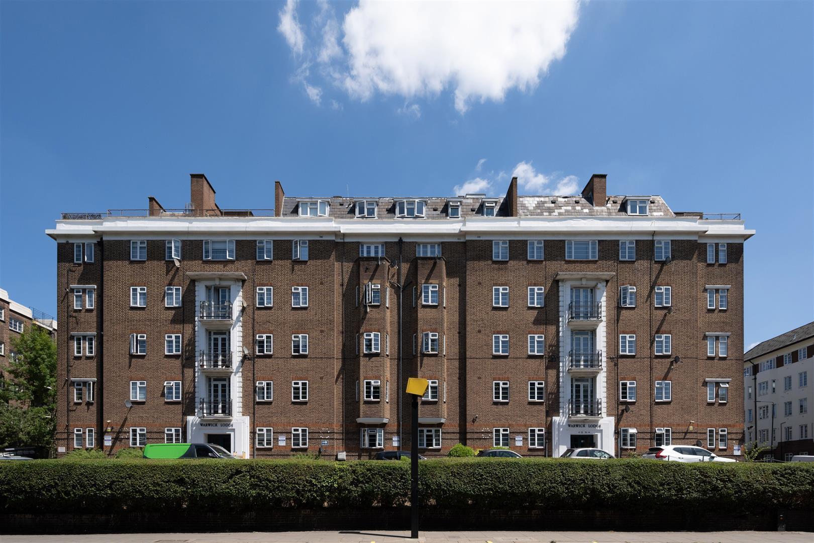 Warwick Lodge, London Image 15